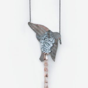 <strong>Art Jewellery by Young Talents 2017</strong><br>»dead bird« necklace, rhodium-plated and gilt brass, <strong>Stephanie Hensle</strong>, Karlsruhe, 2012<br><span class="fotocredits">Photo: Janusz Czech</span>