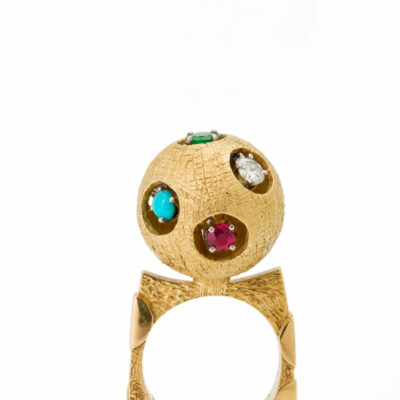 Ring für Cartier: Gold, Diamanten, Smaragd, Rubin, Saphir, Türkis, Roger Lucas (*1936), Canada, um 1969, Courtesy of the Cincinnati Art Museum, Sammlung Kimberly Klostermann, Foto Tony Walsh